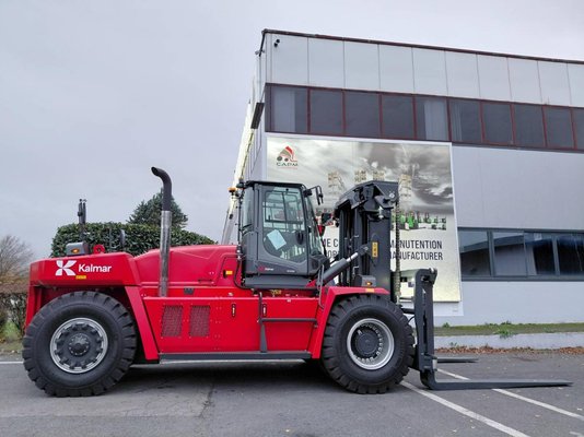 Chariot élévateur frontal 4 roues Kalmar DCG250-12S