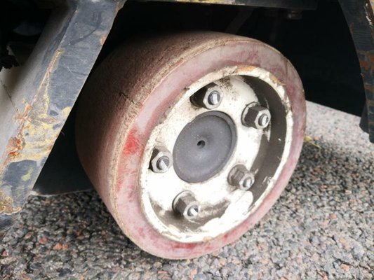 Chariot élévateur latéral multidirectionnel Combilift C3000EST