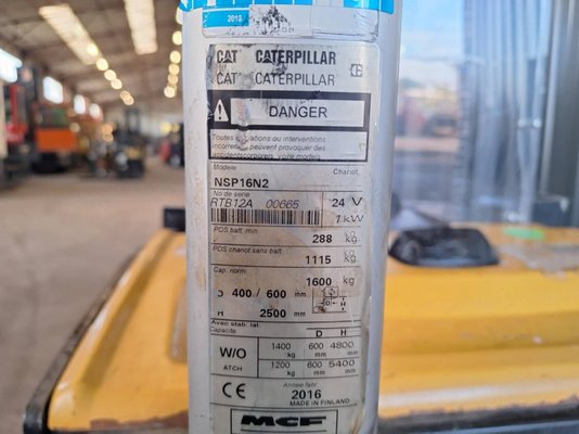 Gerbeur accompagnant Caterpillar NSP16N2