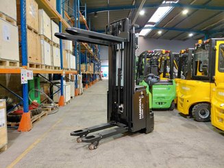 Gerbeur accompagnant Hangcha CDD12-XT1-SiL - 7