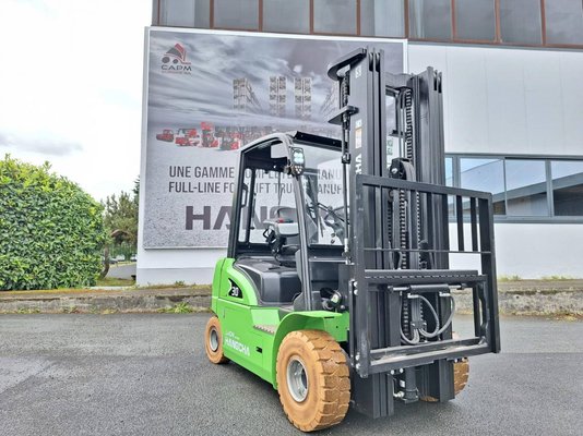 Chariot élévateur frontal 4 roues - XC30i
