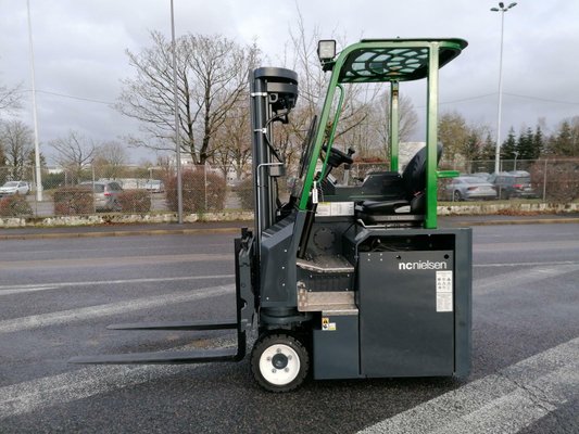 Unknown range 176 Combilift CBE2500