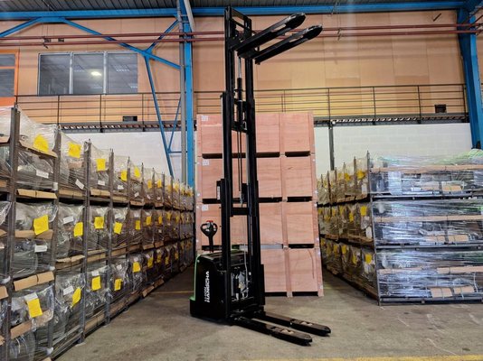 Gerbeur accompagnant Hangcha CDD16-AC1-LI