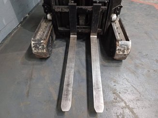 Chariot à mât rétractable Caterpillar NR16N - 4