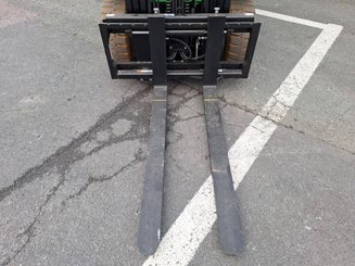 Chariot élévateur frontal 4 roues Hangcha XC18i - 16
