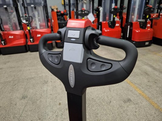 Transpalette accompagnant Hangcha CBD20-AC2