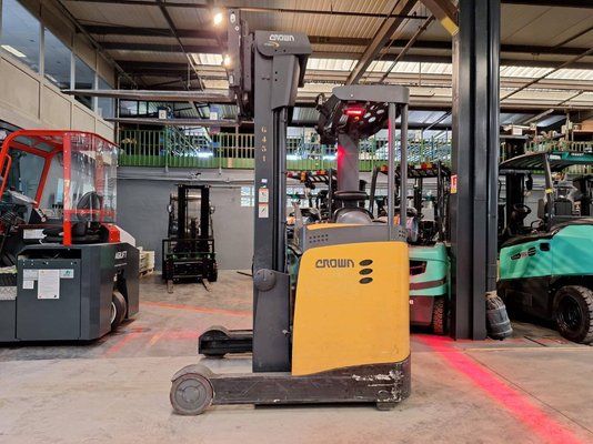 Chariot à mât rétractable Crown ESR5260-1.4