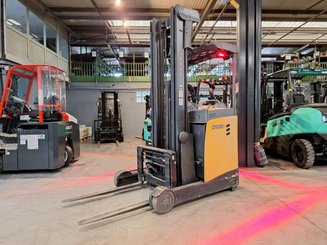 Chariot à mât rétractable Crown ESR5260-1.4 - 2