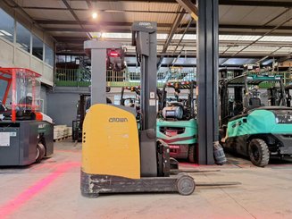 Chariot à mât rétractable Crown ESR5260-1.4 - 5