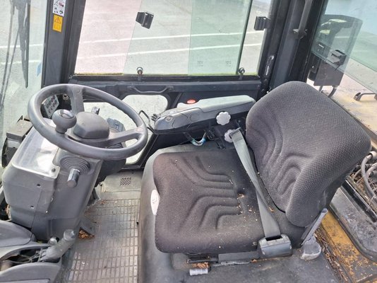 Chariot élévateur frontal 4 roues Caterpillar DP25NT