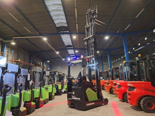 Chariot à mât rétractable Hangcha CQD18-XC5D-SI