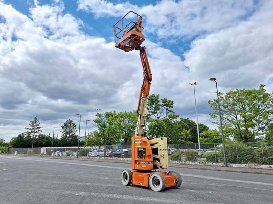 Nacelle articulée JLG E300AJP