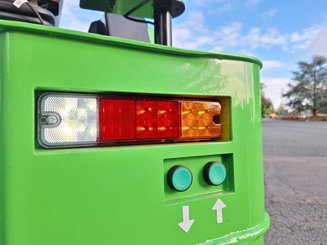 Tracteur de remorquage Hangcha QDD90-XD3i - 9