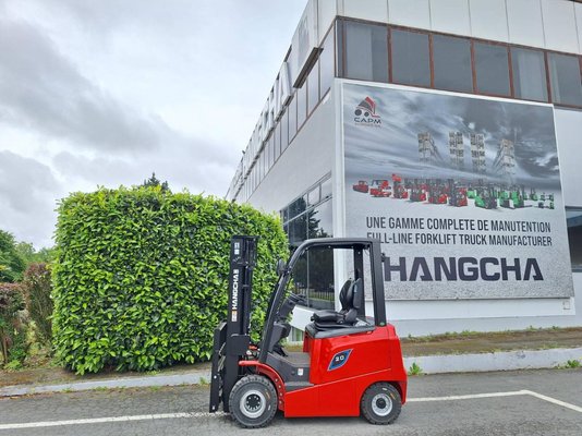 Chariot élévateur frontal 4 roues - AE20C