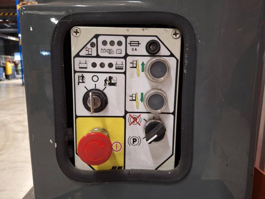 Nacelle à mât vertical JLG TOUCAN DUO