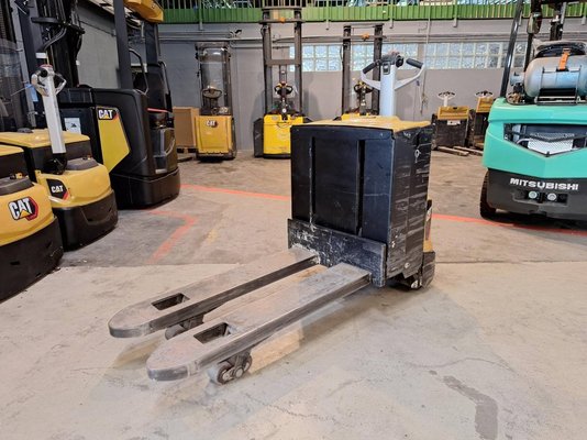 Transpalette accompagnant Caterpillar NPP20N2E