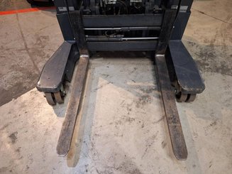Gerbeur multidirectionnel Combilift WR4 - 20