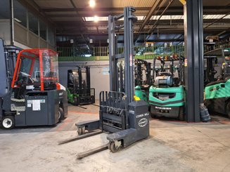 Gerbeur multidirectionnel Combilift WR4 - 3