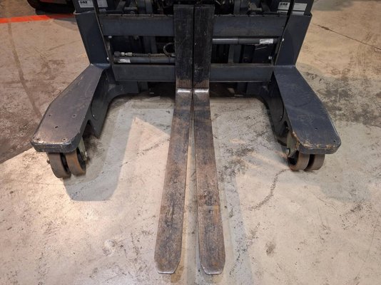Gerbeur multidirectionnel Combilift WR4