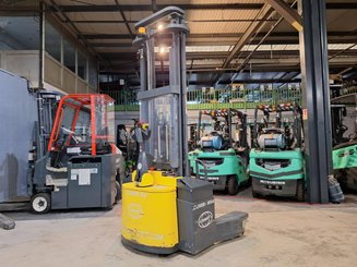Gerbeur multidirectionnel Combilift WR4 - 5
