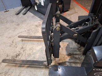 Gerbeur multidirectionnel Combilift WR4 - 19