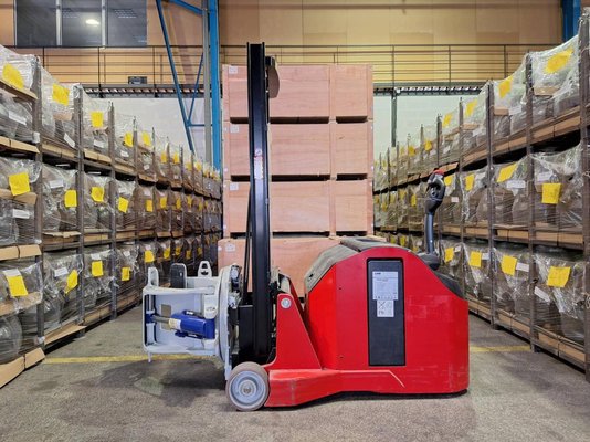 Gerbeur en porte-à-faux Manitou ES-C 713 SVC 17.V.315