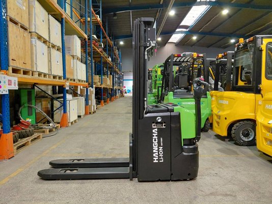 Gerbeur accompagnant Hangcha CDD12-XT1-SiL