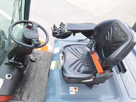 Chariot élévateur frontal 4 roues Toyota 8FBMT50