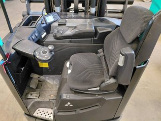 Chariot à mât rétractable multidirectionnel Mitsubishi RBM25N2 - 12