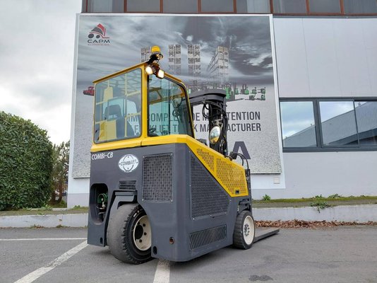Chariot élévateur latéral multidirectionnel Combilift C4000